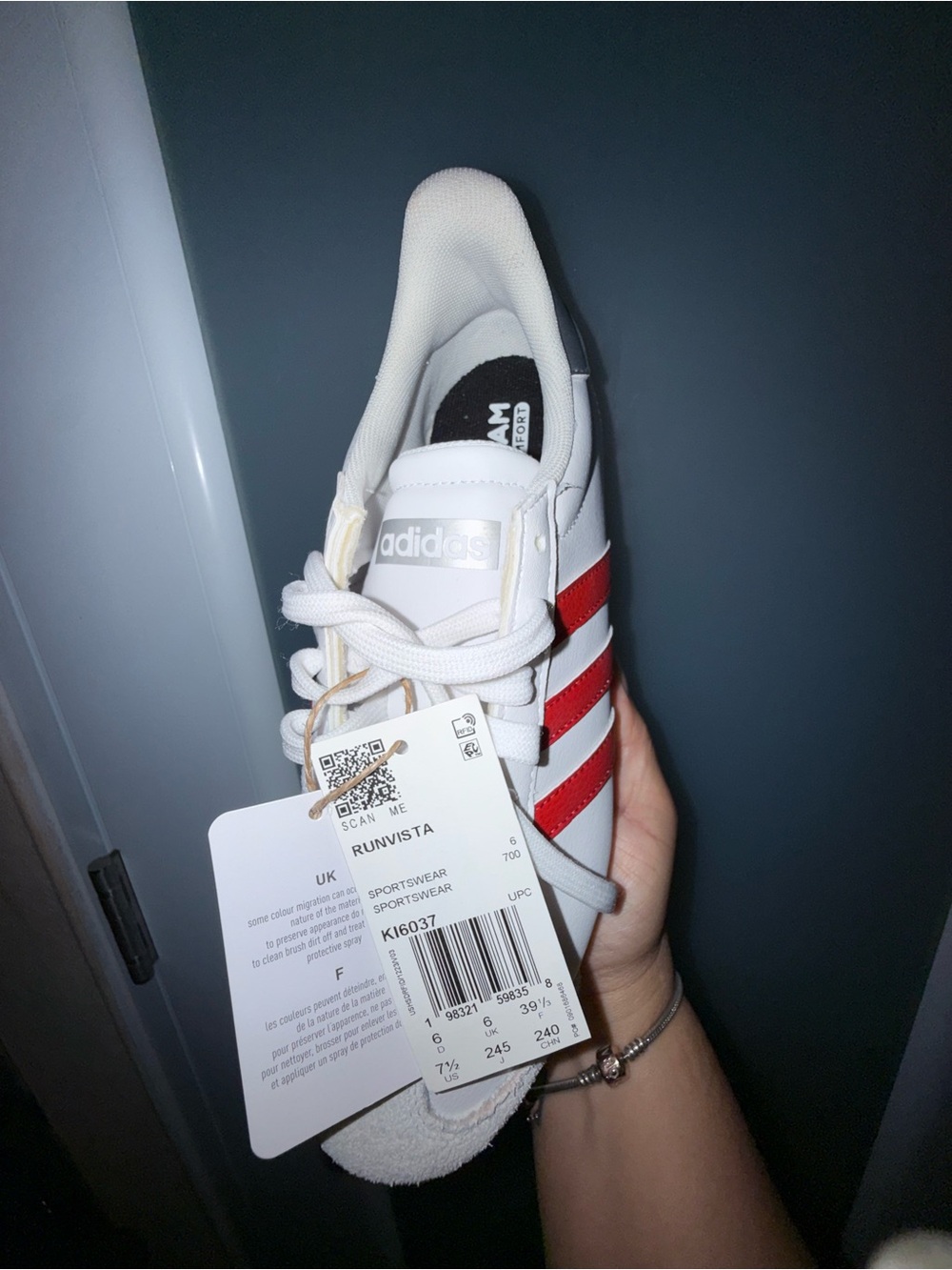 Adidas White Sneakers with Red Three Stripes Runvista Halo model : k16037 - Picture 1 of 12